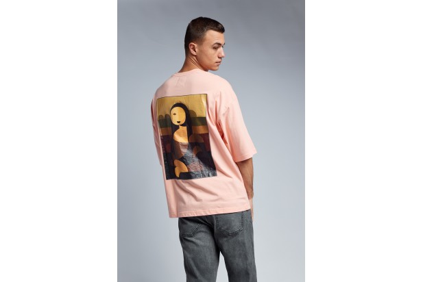 The Mona Lisa Mystery oversized T-shirt - Salmon Pink